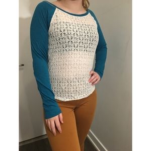 Lace front long sleeve shirt 💖